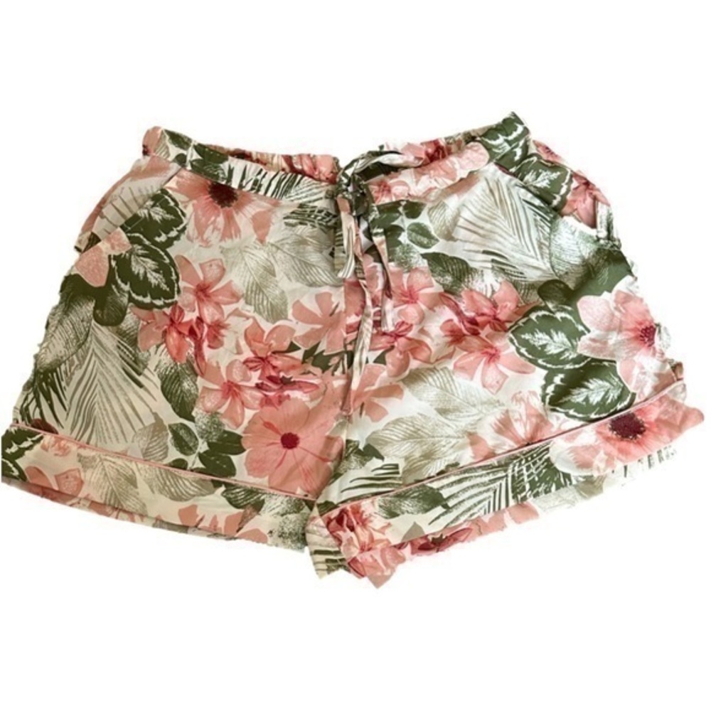 Cupcakes and Cashmere Pajama shorts medium